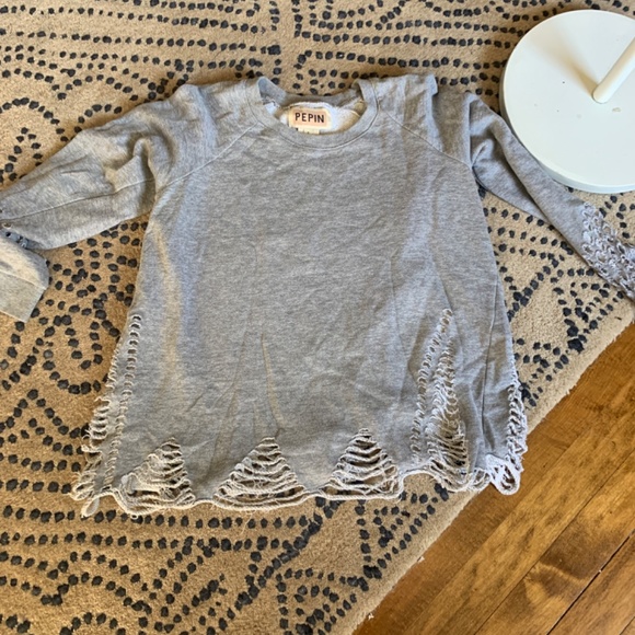 Anthropologie Pepin distressed sweatshirt. Worn about 4x . Retail 150‎ - Picture 2 of 4